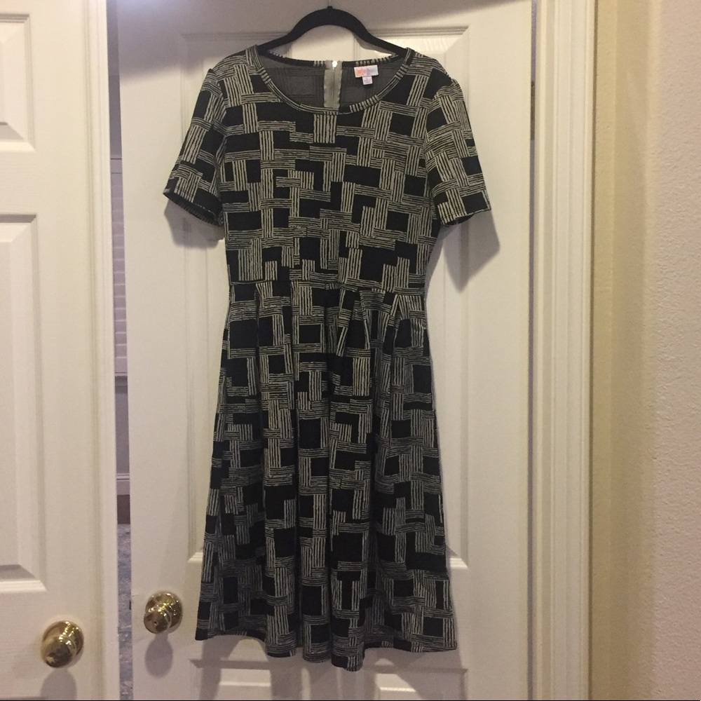 LulaRoe Amelia black gray geometric dress Large